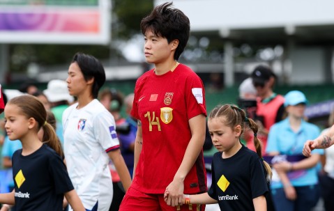 足彩推荐-足球报：李晴潼用两粒进球完成救赎，她在东京奥运会失误+染红