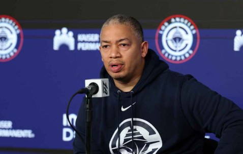 足彩分析-是时候改变了，泰伦·卢谈快船队交易截止日计划