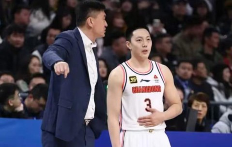 广东队唯一600万顶薪球员，胡明轩场均只有7分，还不如打替补