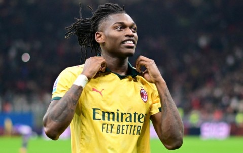 记者谈米兰训练情况：莱奥、加比亚等人和青年队进行了1场友谊赛